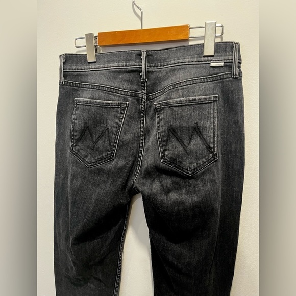 MOTHER The Dropout High Rise Distressed Straight Leg Boyfriend Black Jeans 26 - Picture 7 of 9